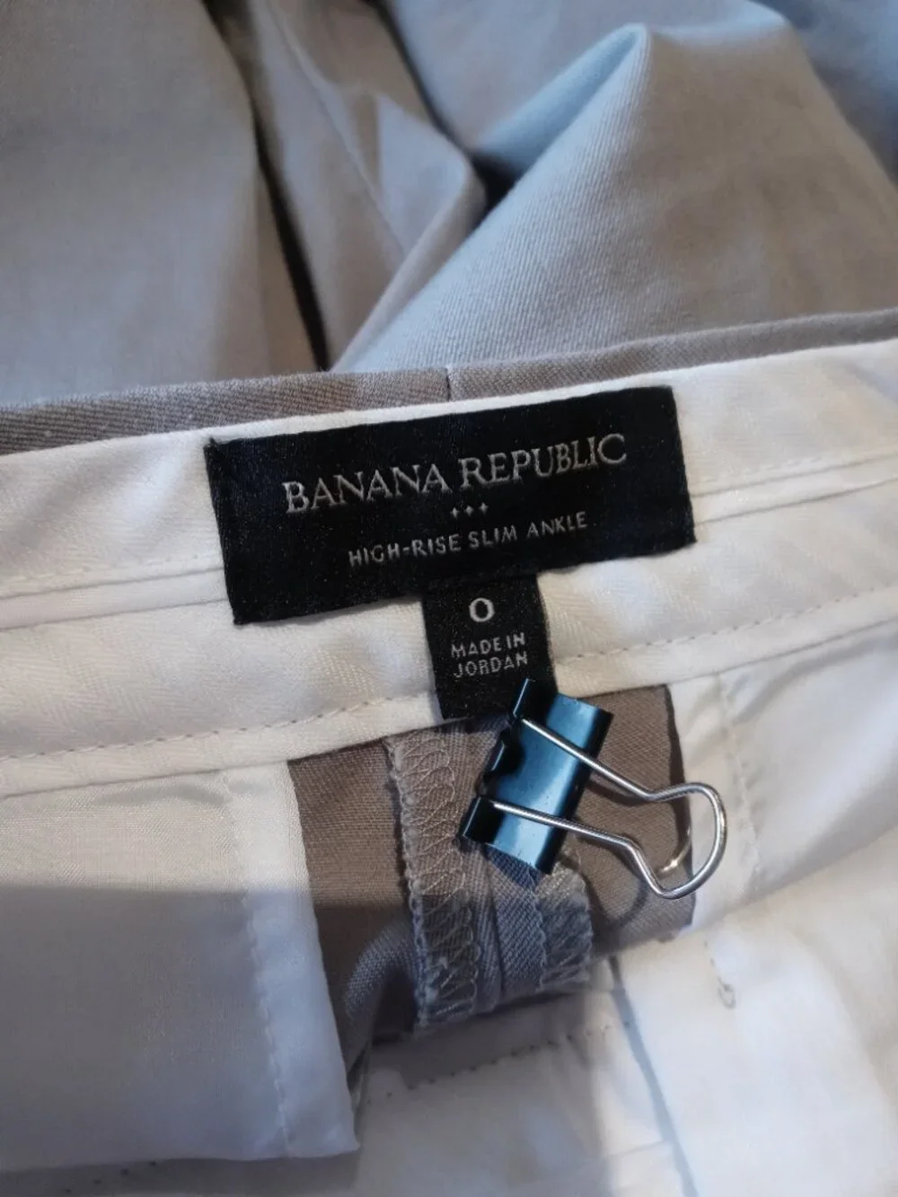 BANANA REPUBLIC FACTORY high rise slim ankle pants in gray (sz0)